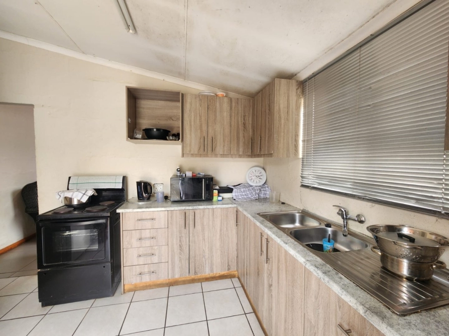 2 Bedroom Property for Sale in Parkdene Western Cape